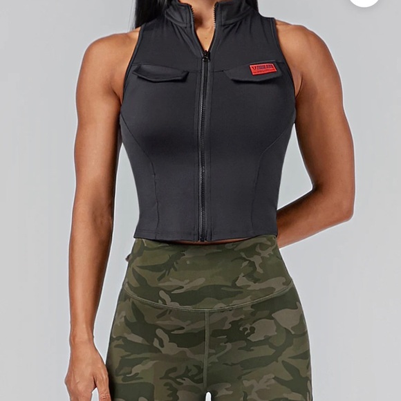 Black Sleeveless Zip-Up Top - Picture 5 of 6